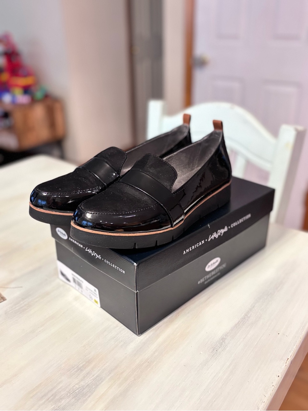EUC Dr. Scholl’s Women’s Webster Black Loafer Shoes 10M Slip On Patent Leather - Picture 2 of 8